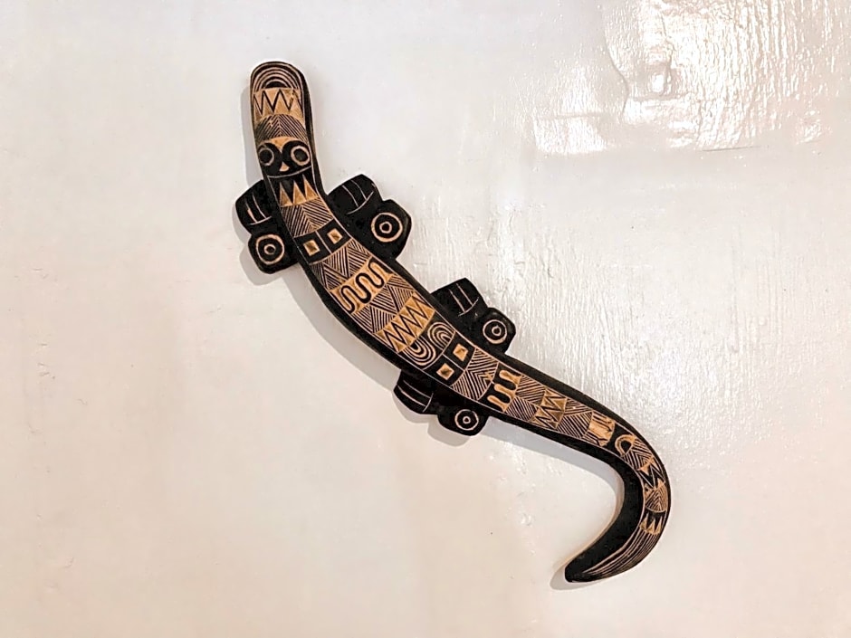 Everyday Sunday Hotel & Cafe