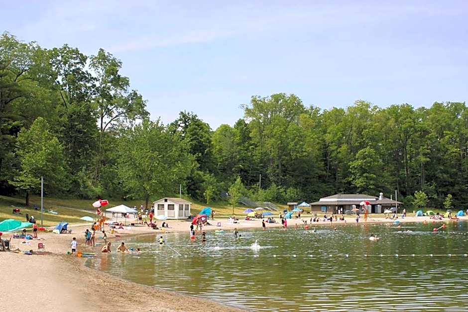 Holiday Inn Express Hotel & Suites Milton By IHG