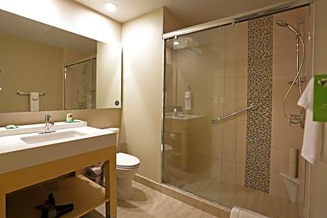 Queen Room with Two Queen Beds - High Floor