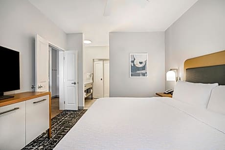 Two-Bedroom King Suite - Non-Smoking