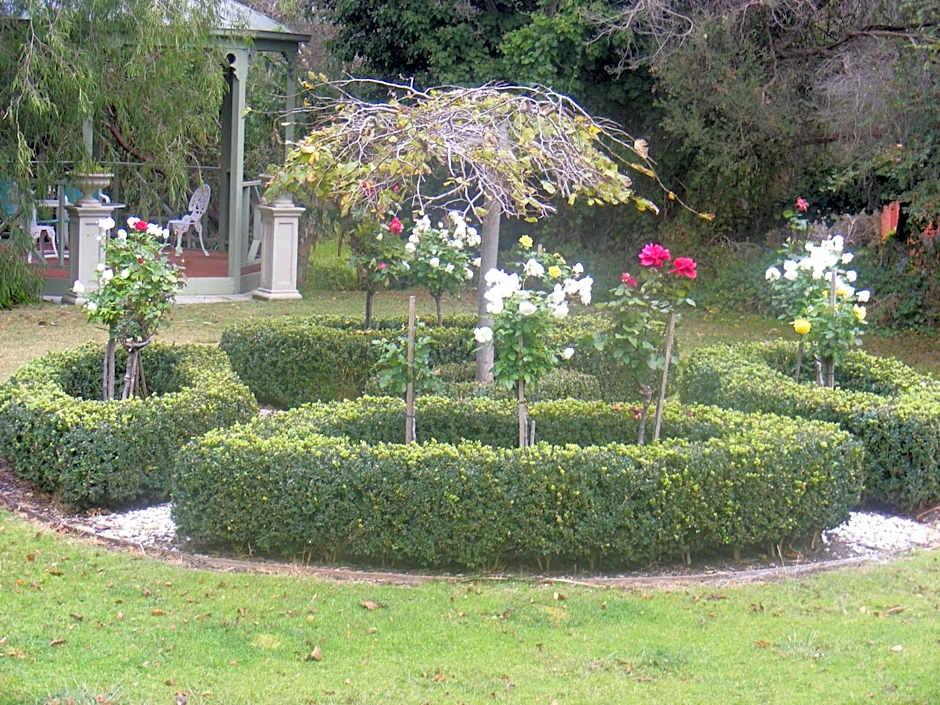 Weeroona Bed And Breakfast