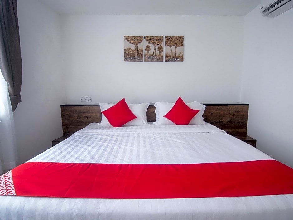 OYO 836 Mandurah Room & Cafe