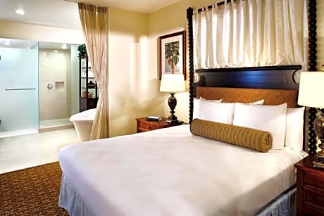 Deluxe Two-Bedroom Suite