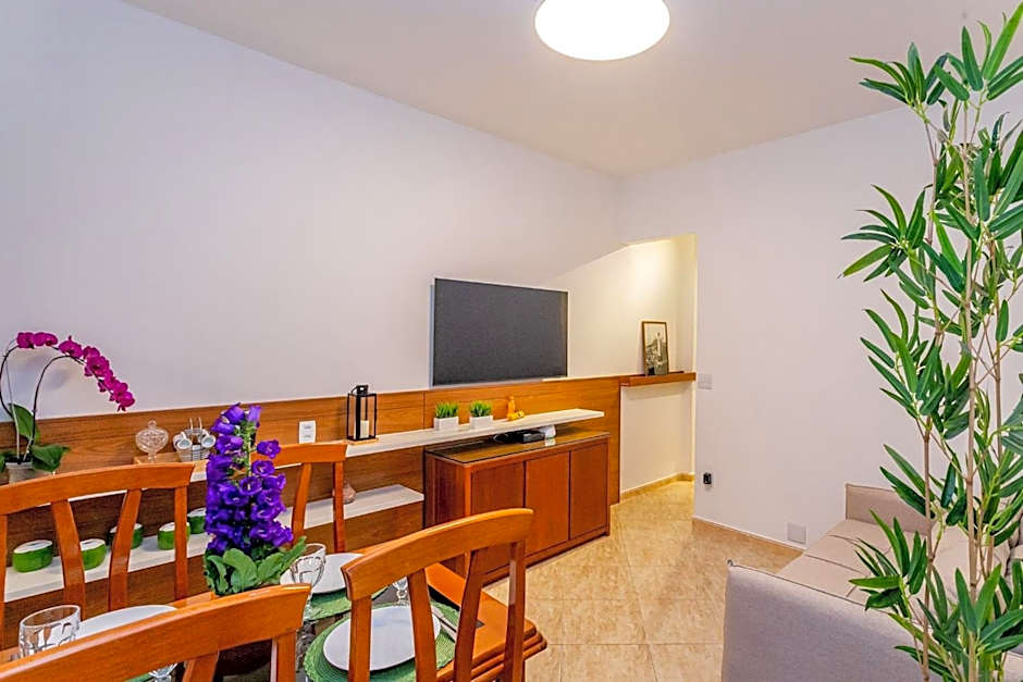 Copacabana Lux: Sophistication and Comfort for 5