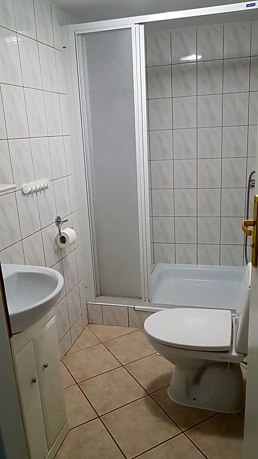 Domki Letniskowe "Fajne Miejsce City"