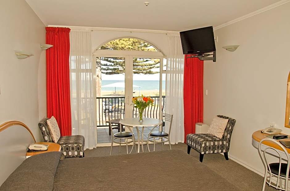 Photo 1 of 6 of 1 Bedroom Apartment, Ocean View