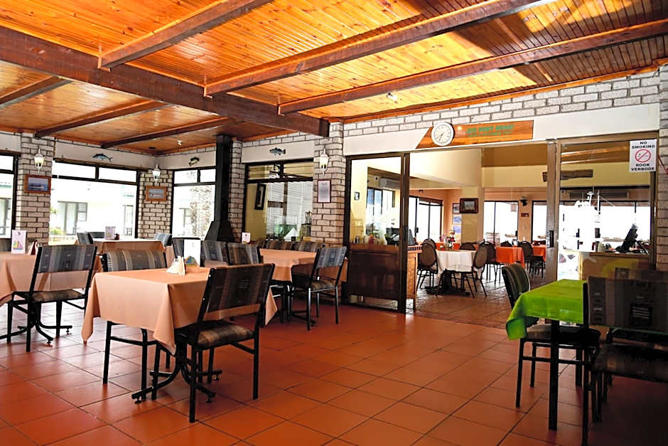 Riviera Hotel & Chalets