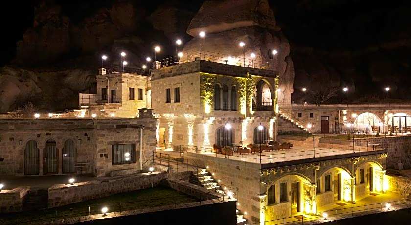 Secret Hill Cave Suites