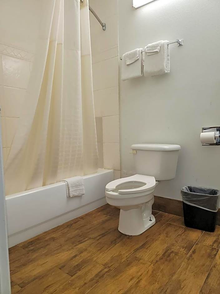 Texas Inn and Suites Raymondville
