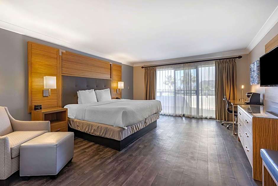 The Encinitan Hotel & Suites