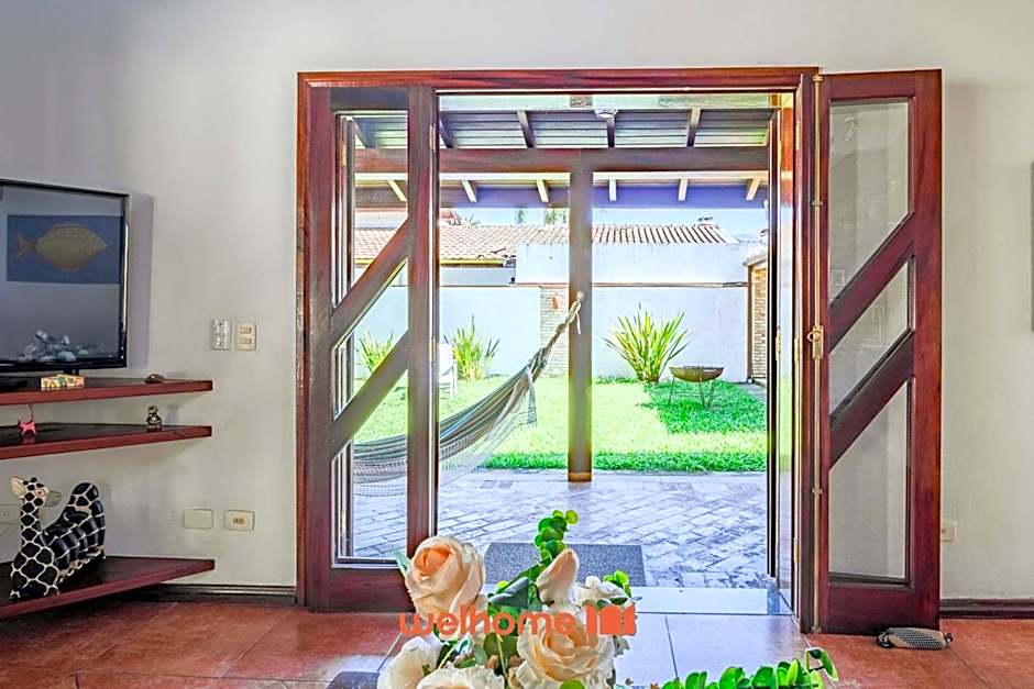 Casa em Ubatuba com área gourmet e acesso a rio