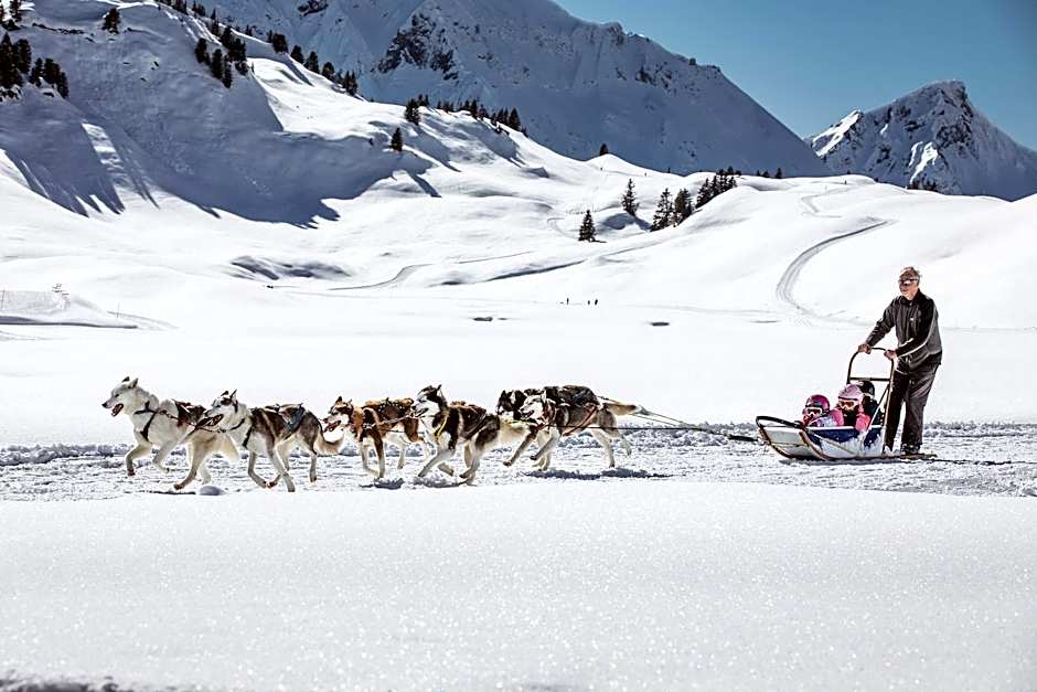 Warth52-W52 Apartments