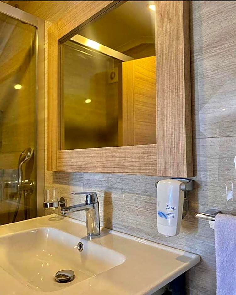 Alesta Seaside Residence