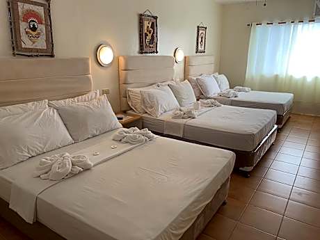 Family Room - High Floor