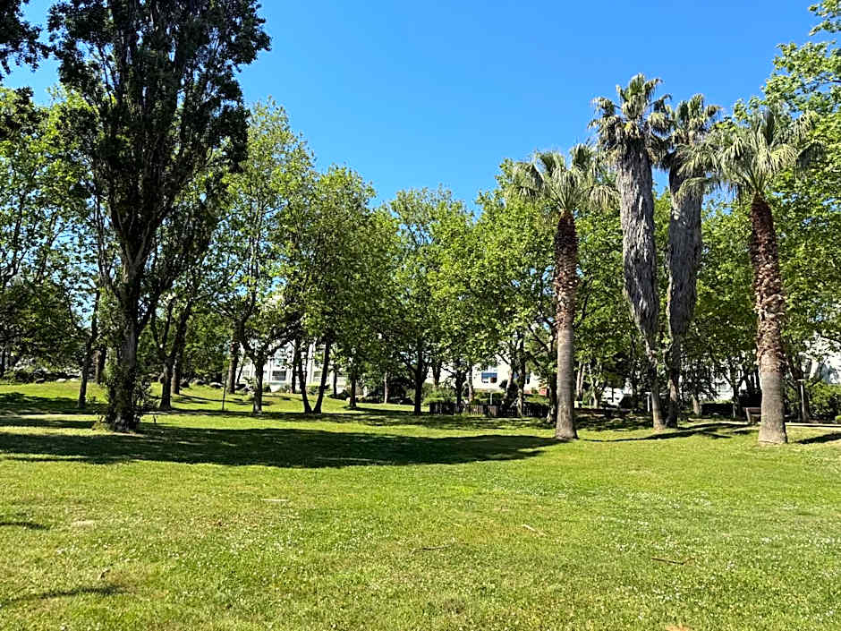 Sol-y-Days Sables Or, vue sur piscine