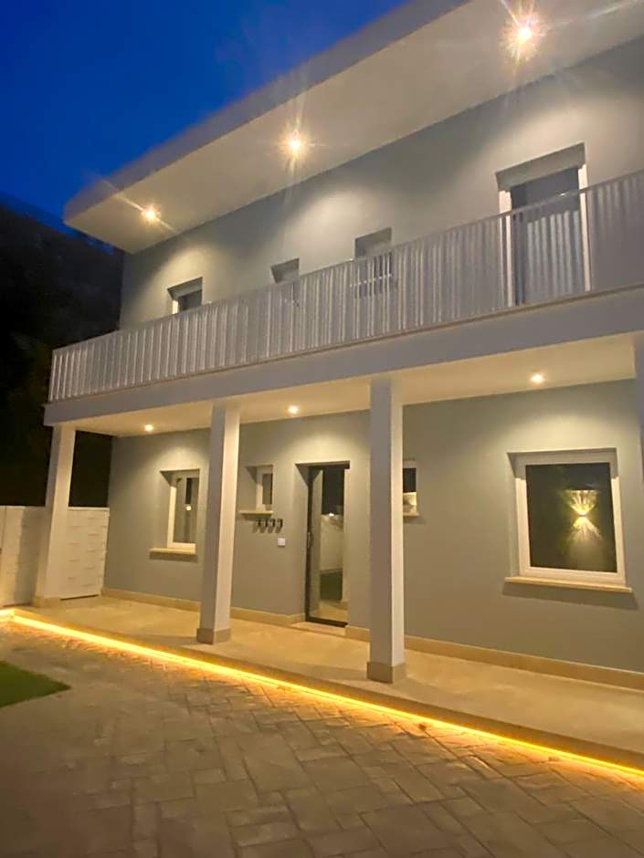 Grey House Guest House Luxury