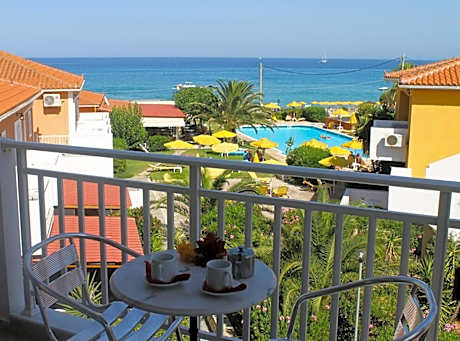 Double or Twin Room with Sea View