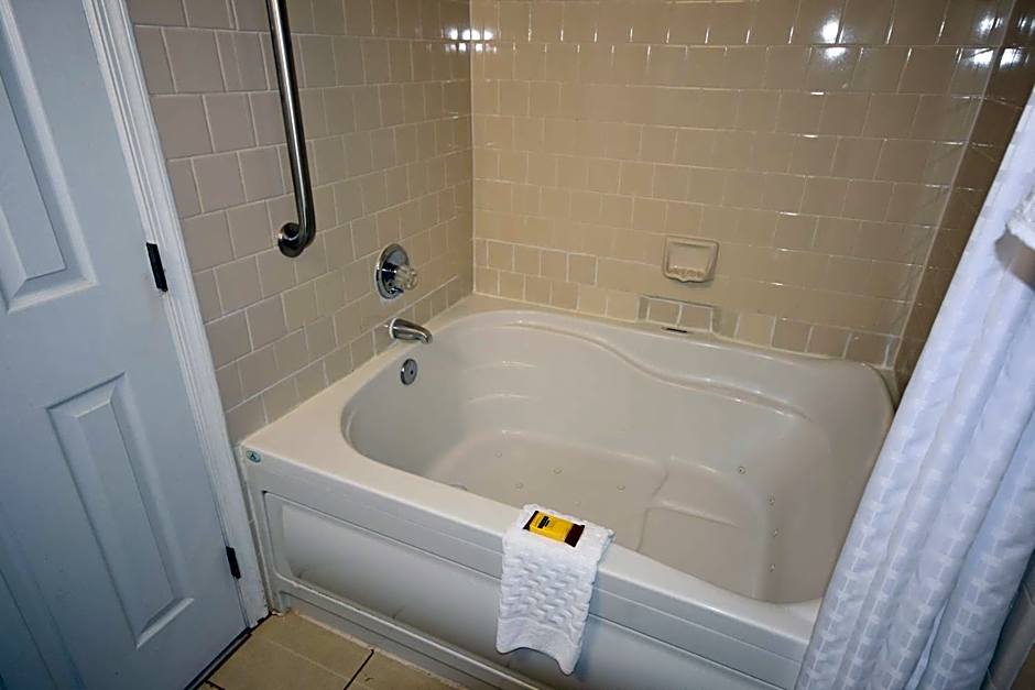Best Western Plus Governor's Inn