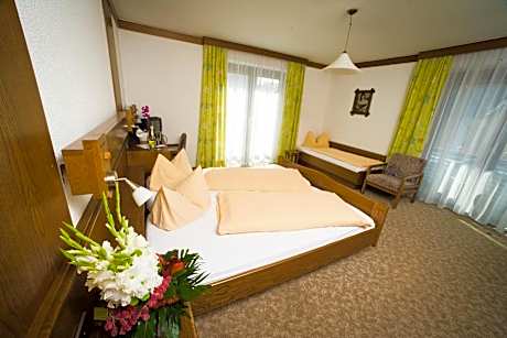 Triple Room with Shower