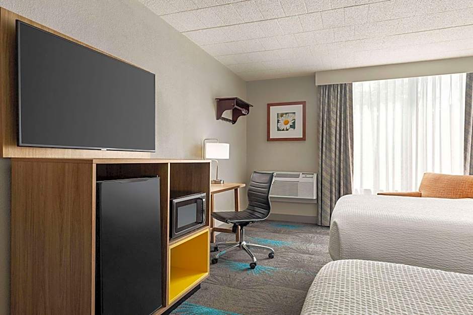Days Hotel by Wyndham Allentown Airport / Lehigh Valley