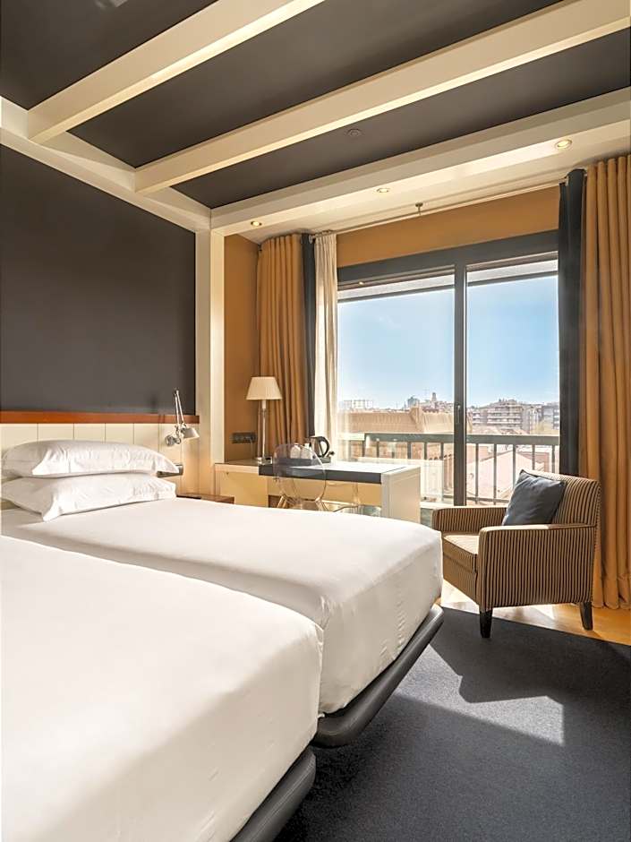 U232 Hotel