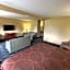 Super 8 by Wyndham Staunton