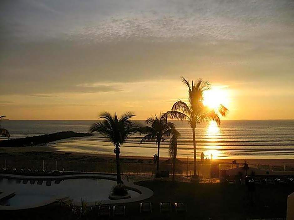 Playa Caracol Hotel & Spa