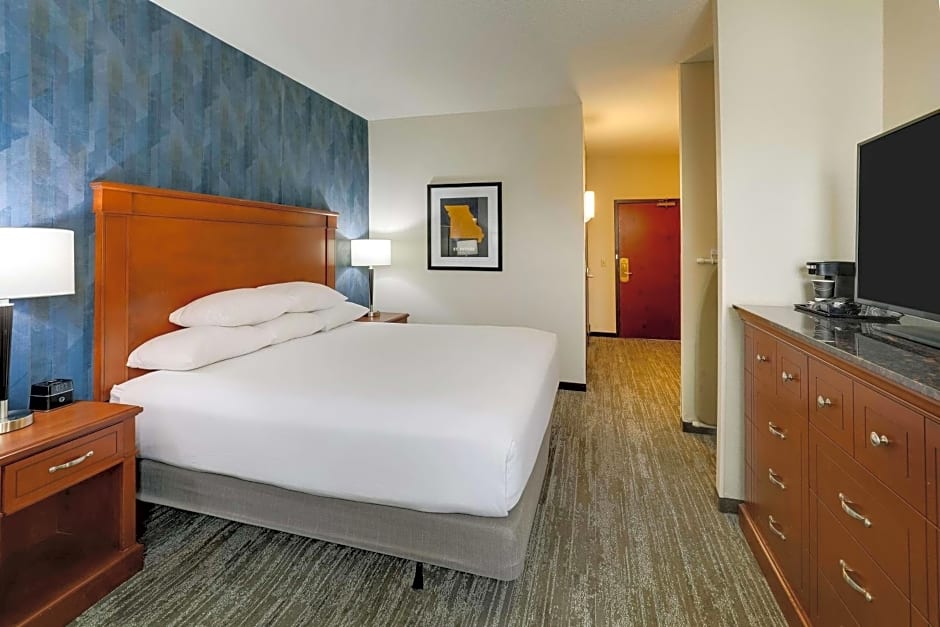 Drury Inn & Suites St. Louis St. Peters