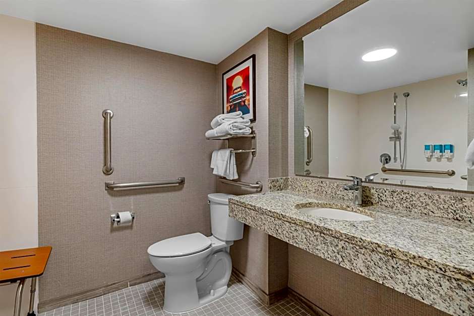 Drury Inn & Suites Joplin
