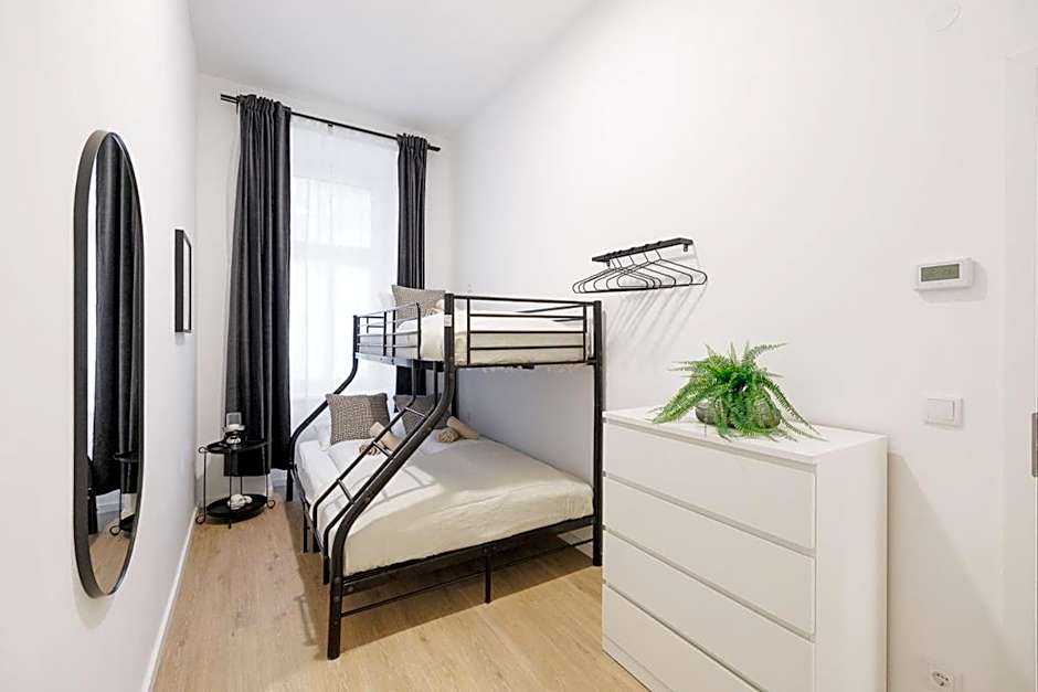 Central City Style Rooms by Home2