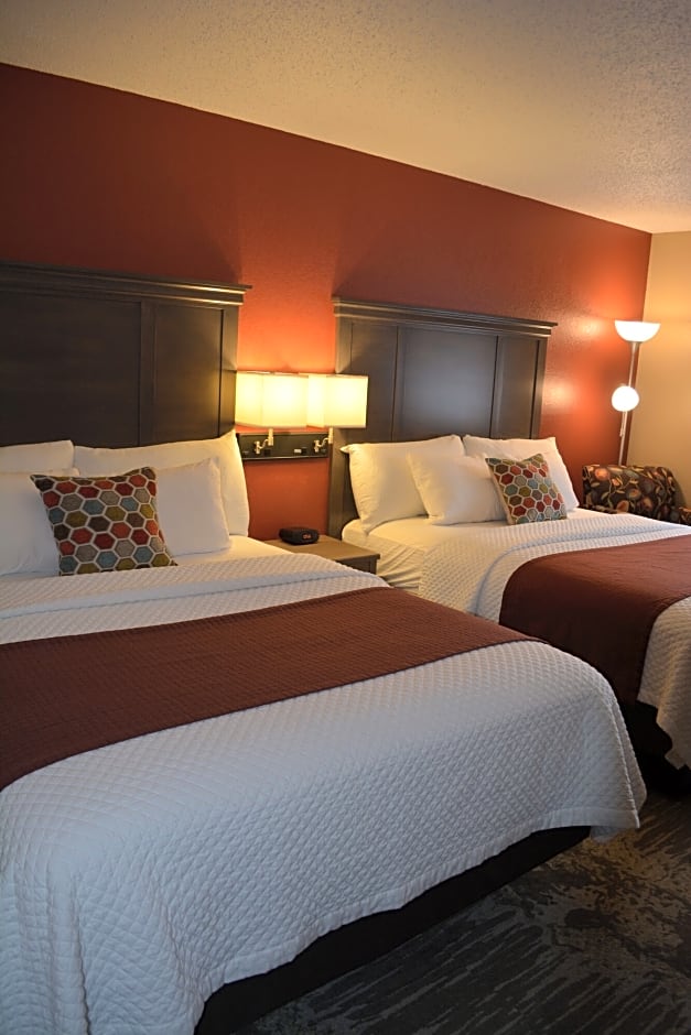 Super 8 by Wyndham Grand Rapids
