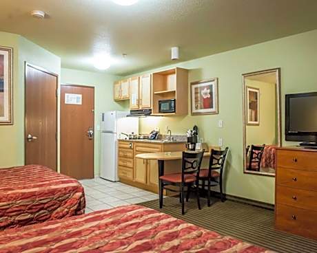 Double Room with Two Double Beds - Non-Smoking