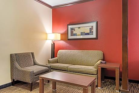 Suite-2 Queen Beds Non-Smoking Sofabed Microwave Fridge Full Breakfast