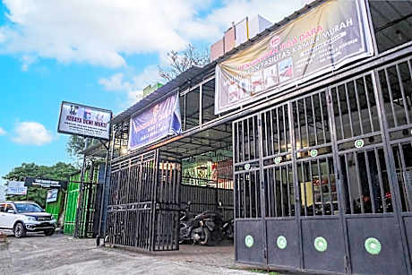 OYO 93117 Penginapan Tiga Dara