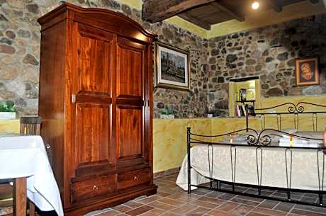 Twin Room with Private Bathroom