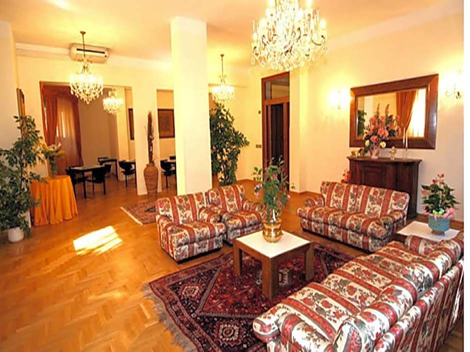 Hotel President