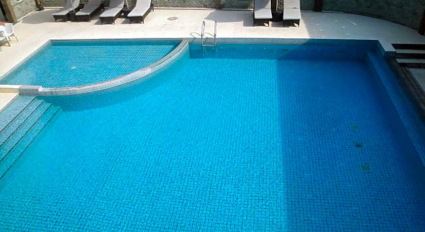 Sylvia Hotel Maumere