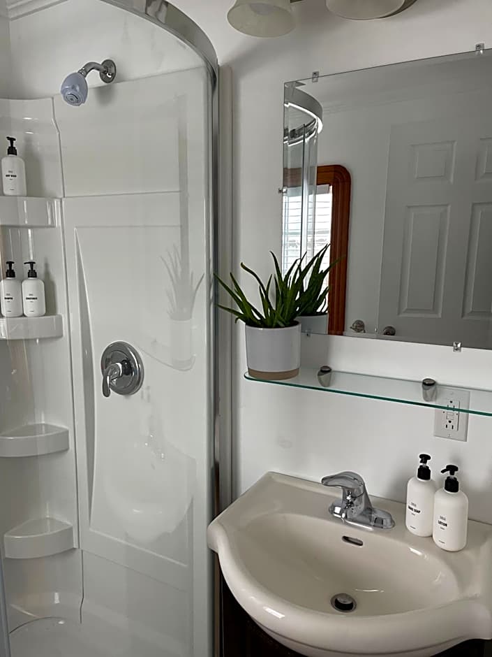 The Archie & Isidore Hotel