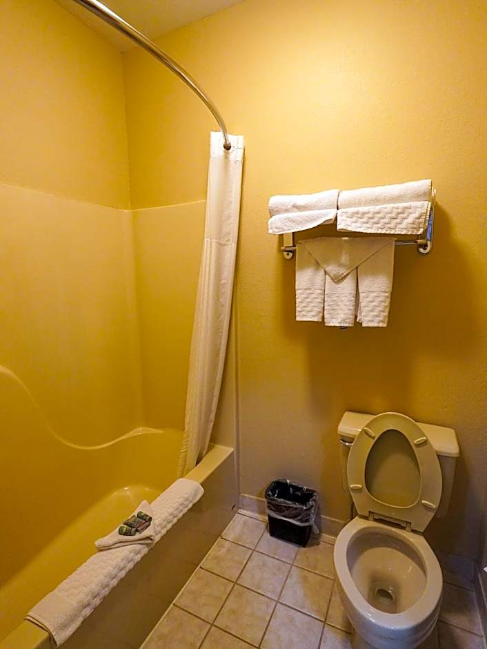 Best Western Teal Lake Inn