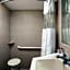 Ramada by Wyndham Rockville Centre