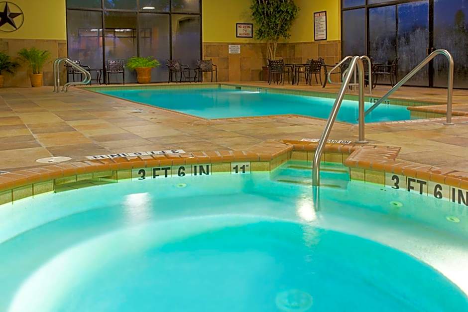 Holiday Inn Hotel and Suites Beaumont-Plaza I-10 & Walden By IHG
