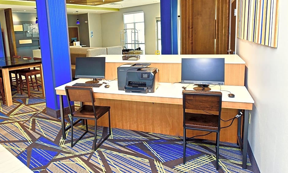 Holiday Inn Express & Suites Perryville I-55 By IHG