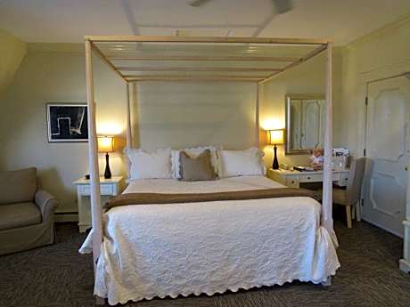King Suite with Spa Bath