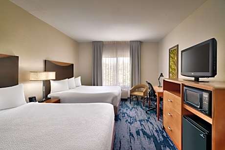 Queen Room with Two Queen Beds - Hearing Accessible