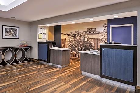 La Quinta Inn & Suites by Wyndham Newnan