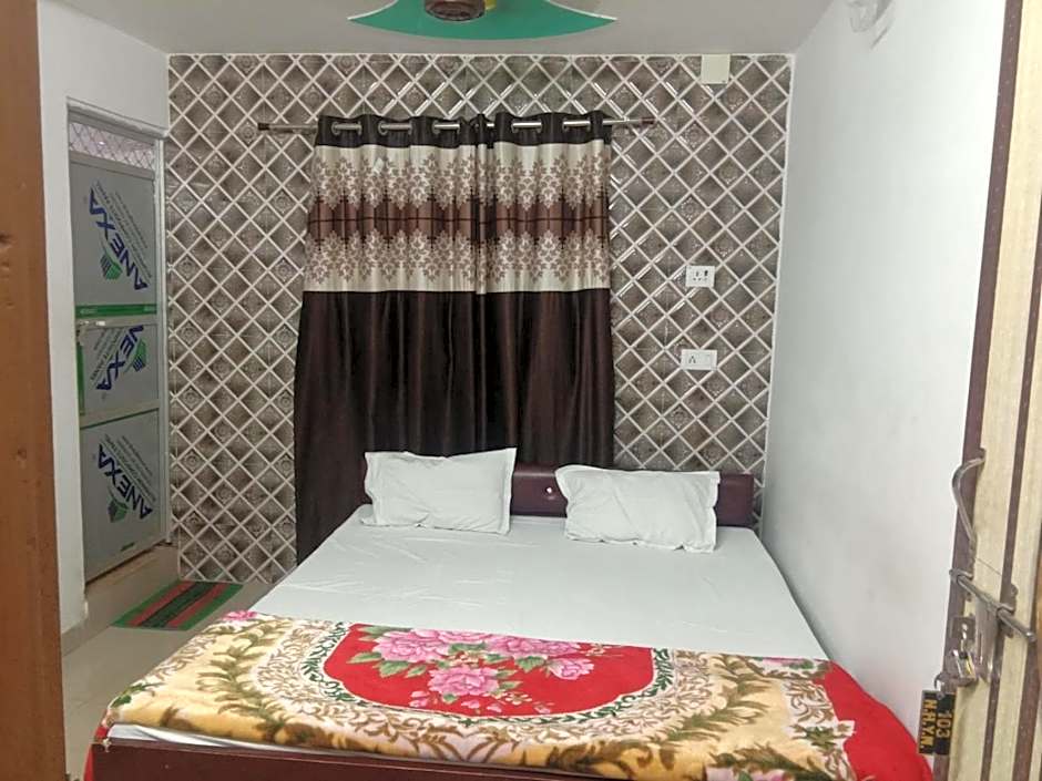 New Hotel Yatri Niwas – Varanasi, VA