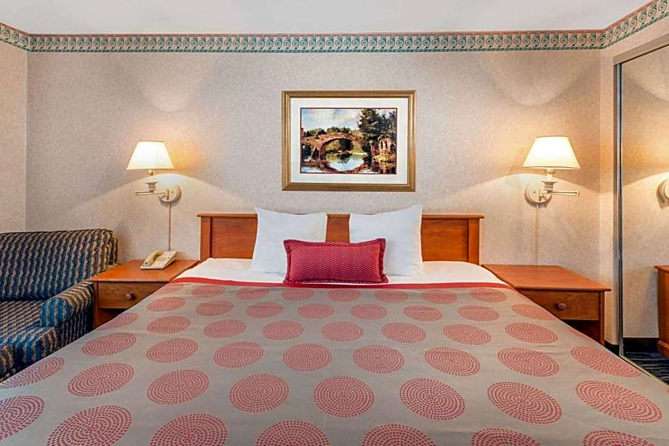 Ramada by Wyndham Kent Seattle Area