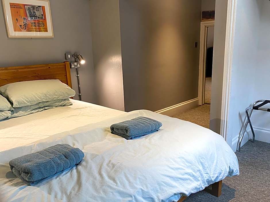 The Full Moon Backpackers