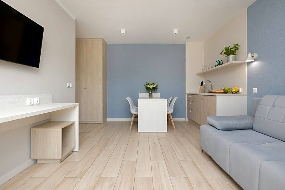 BURSZTYN - BERNSTEIN APARTMENTS