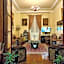 Triomphe Hostel